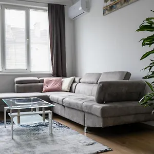 Maria-luiza's Cozy Apartamento